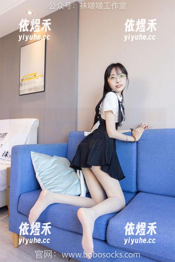BoBoSocks袜啵啵 - 美图速递：甜甜圈的油亮肉丝，脚尖透明，就问你能忍住不拍一套？