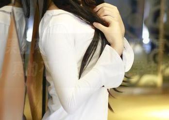 GIRLT果团网 - 梦心月的校服写真，高清呈现，真的不敢相信这就是学生时代！