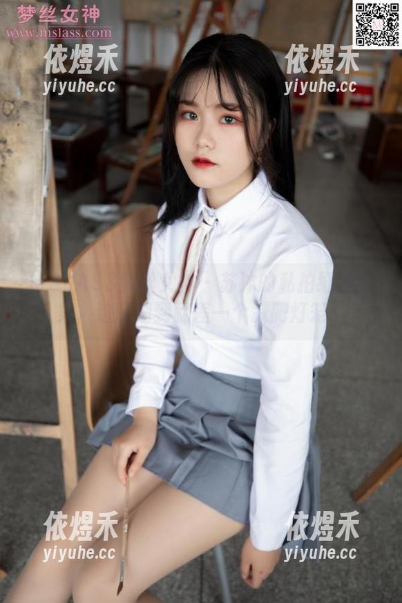 MSLASS梦丝女神 - 苏沐的私拍细腿图集，这腿细到就差一个减肥灯笼！