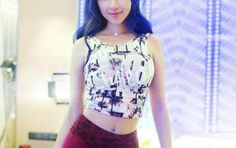TuiGirl推女郎 - 谁能抗拒这样的壁纸？林萌萌在死库水里的波动。