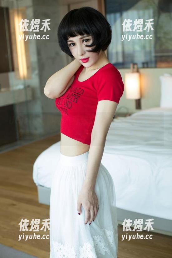 UGirls尤果网 - 乔依琳的白裙套图，放在这里看，更像是一场放空的视觉旅行。