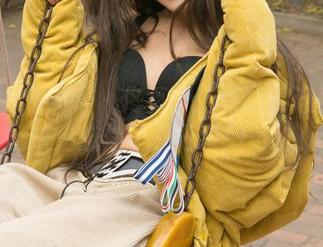 UGirls尤果网 - 佟蔓护士写真：这次轮到她来治愈你了，分享好奇心！