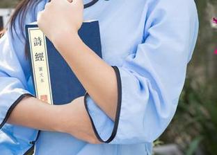 UGirls尤果网 - 图集中的小潘鼠：秘书，根据场合变化太快了吧！