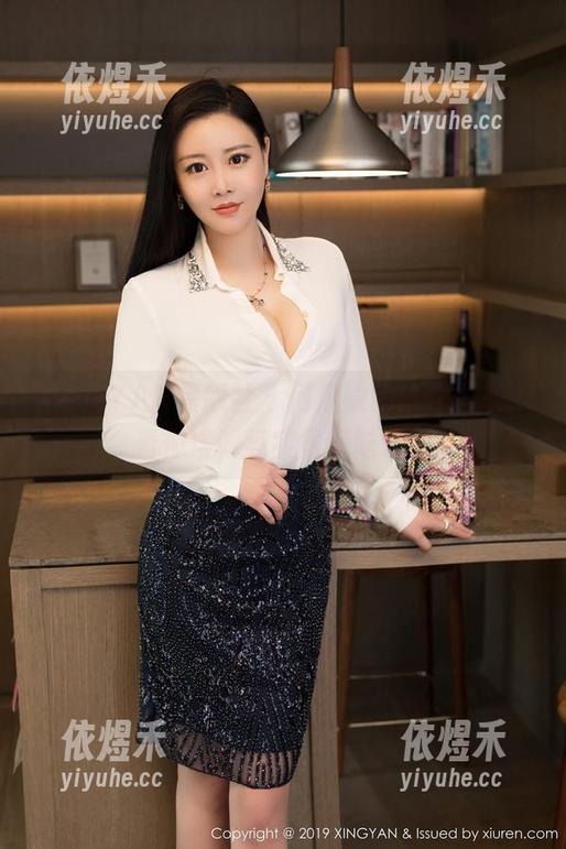 XINGYAN星颜社 - 何晨曦的修女图册，看似虔诚其实很有味道！