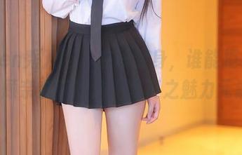 Xiuren秀人网 - 在线变身，谁能拒绝Emily顾奈奈酱的油亮写真之魅力元素？