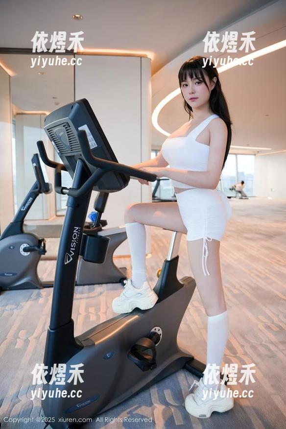 Xiuren秀人网-Lovely璐璐 Xiuren秀人网 - 另辟蹊径——Lovely璐璐夏天的图片更新来啦!