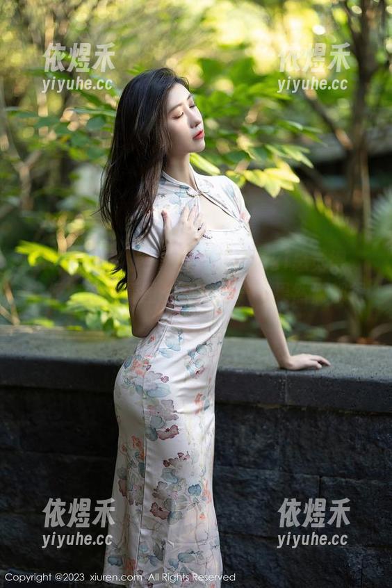 Xiuren秀人网 - 林文文yooki总觉得，牛仔裤和高清图片是绝配——果然俩都很紧！