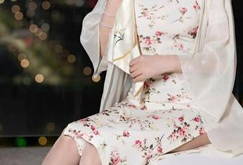 Xiuren秀人网 - 白茹雪Abby黑白全套写真：你能找到那声音悄然无声的微妙吗？