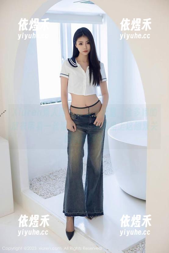 Xiuren秀人网 - 高清壁纸里，金多娜的皮衣带着一丝叛逆——你敢坐上这趟双关的快车吗？