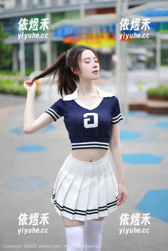 Xiuren秀人网 - 难以取缔诱惑，陈芊儿的高清自拍原图让理智慢慢滑落