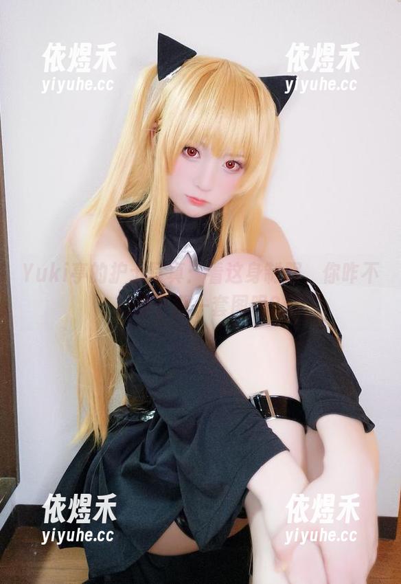 Yuki亭的护士写真：看这身制服，你咋不赶紧下载一套图呢？