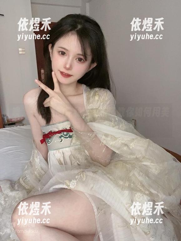 噢，书包里的隐秘：倦倦喵教你如何用美图填满JK的背包！