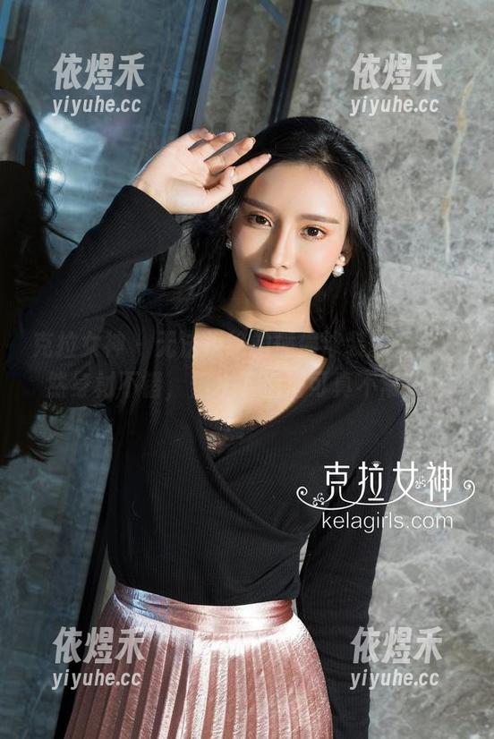 克拉女神-僮僮 克拉女神 - 无法拒绝的僮僮泳装套图,虽然身材不错,但水下泡泡可真不常见。