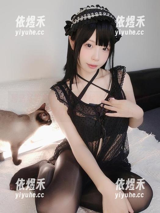 精选写真集，十万珍吱伏特用臀恋妹抖教你如何优雅施展‘坐看云卷’！