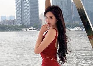 微密圈 - 穿越古今的周妍希，国风旗袍原图无圣光，私心想给她加个滤镜……
