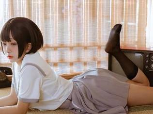 喵糖映画求更新：性感小护士迷惑了我的分心与期待，太可爱了吧！
