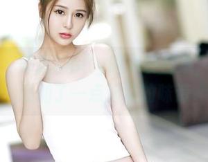 嗲囡囡 - 奶茶Emily的泳装合集，不小心还加了一点泡沫的味道