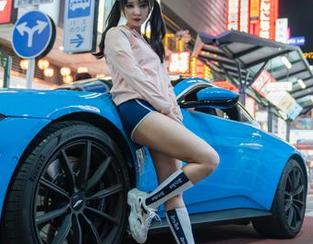 在妍子坚不可摧的小叽写真集中，分享也是一场热闹的段子会！