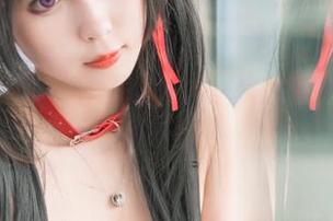 小酥酱的女仆黑丝宝典：如何优雅地在家中彻底搞定黑丝与清洁未满的对决！
