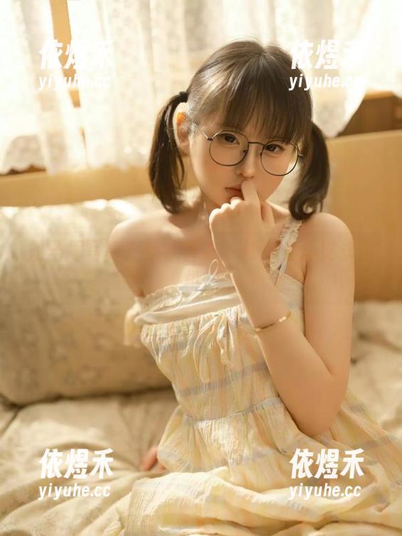 幼水铃衣 双马尾写真?幼水铃衣一秒变身俏皮永动机!