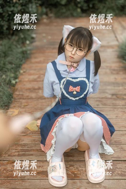 呃，幼水铃衣的兔女郎气场真强，无圣光图集里别有洞天！
