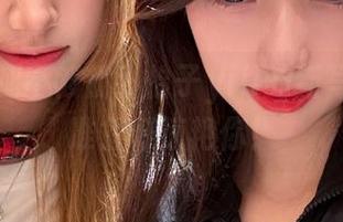 谁说长腿不够韧！怡子yiii的新写真图包准备好惊艳你！