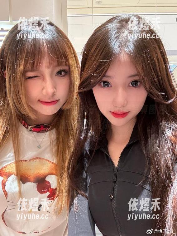 谁说长腿不够韧！怡子yiii的新写真图包准备好惊艳你！