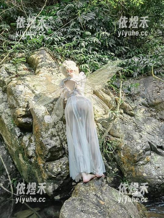 无颜小天使wy最新写真集：谁说浴室只能洗澡！