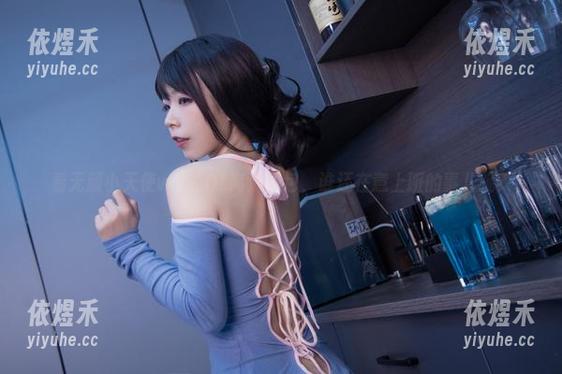 看无颜小天使wy的OL高清图包，谁还在意上班的事儿呢？