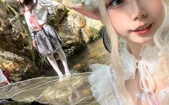 观看无颜小天使wy的图包时，我在想，她是不是还藏着更多秘密？