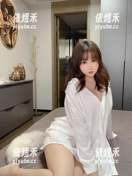 当女仆遇上是依酱呀，图库中的奇异碰撞