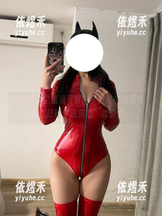 微密圈 - 空姐是可馨吖，图库中的那些“我敢打赌你没见过”的资源。