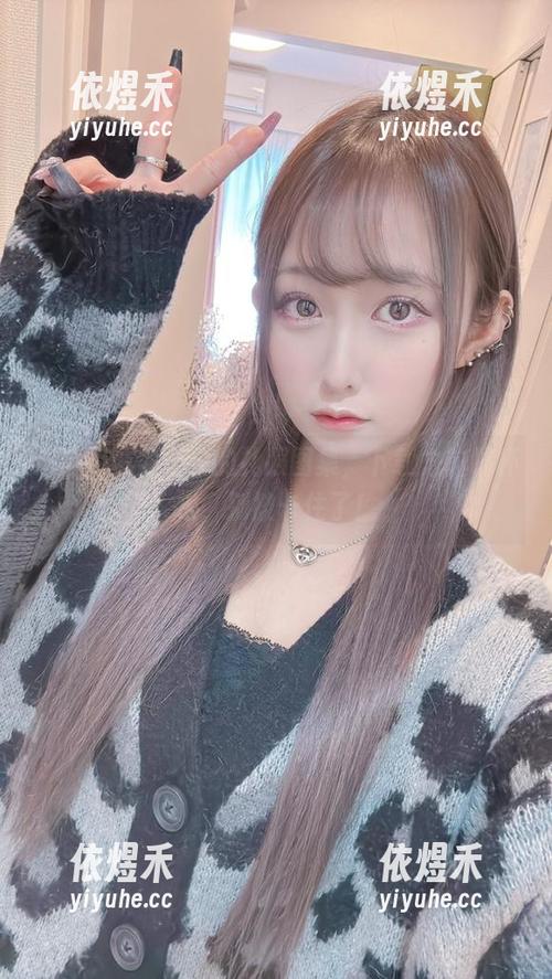 来自月城委员会的礼服图集，下载之前喝杯水，别被卡住了！