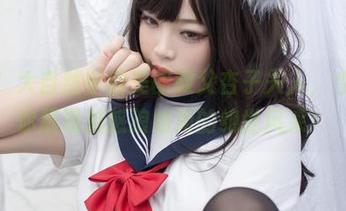免费！大自然中的美图教父杏子夫人，今天为你展现魅惑狼姐姐的绝世风采！