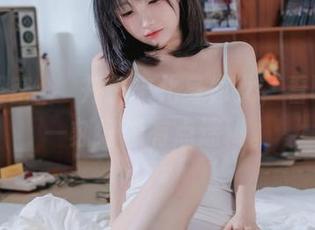 图集解密：桜井宁宁化身修女，看吧，这一刻好像有点迷糊。