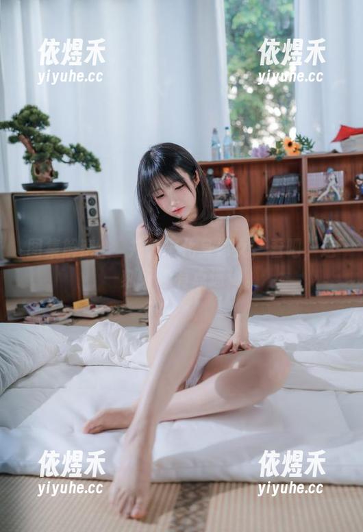 图集解密：桜井宁宁化身修女，看吧，这一刻好像有点迷糊。