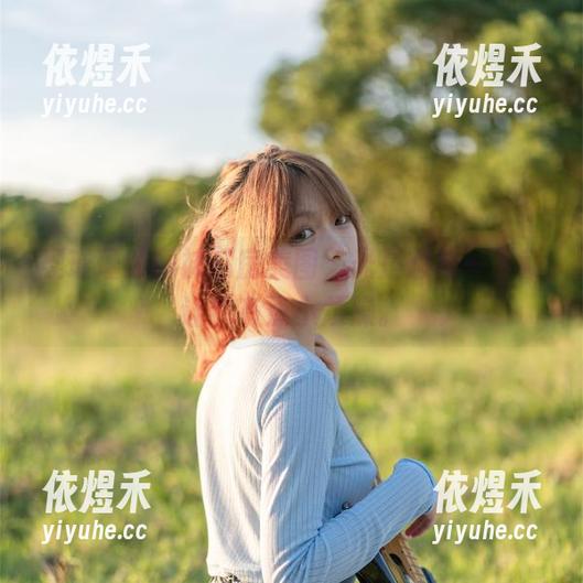 梨瑾瑾的网袜私房美图，光是想象一下就让我有点小烦躁。