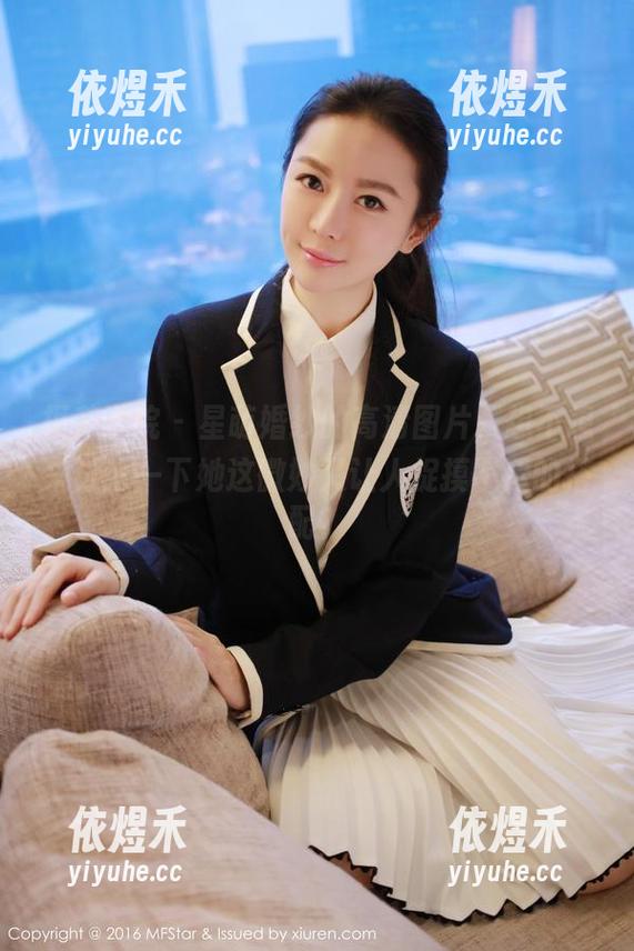 模范学院 - 星萌婚纱的高清图片，想不想来讨论一下她这微妙又让人捉摸不透的搭配？