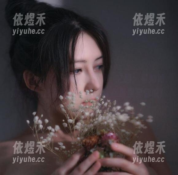 樱晚gigi的“浴缸里泡澡”之旅：看她如何把水玩出新花样，原图就在那里等你哦！