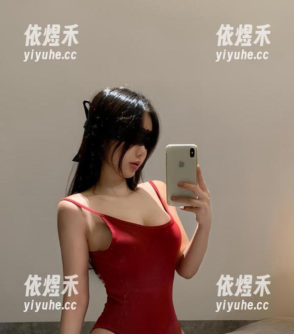 微密圈 - 当火龙果羊遇上红色连体吊带，福利原图直接点燃了我的审美