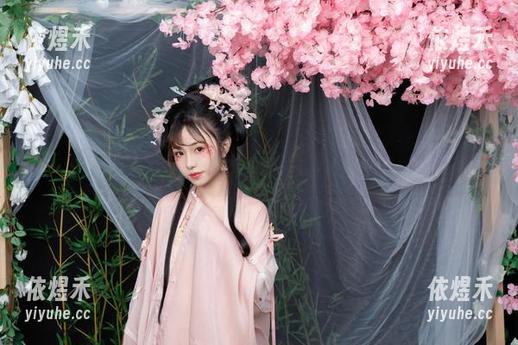 爆机少女喵小吉 又是爆机少女喵小吉最新响亮出击,兔女郎图包让人眼前一亮!