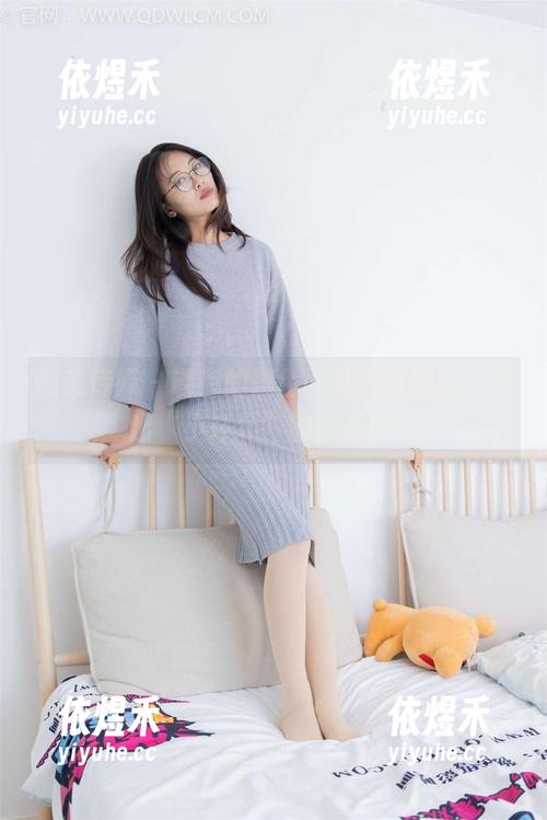 物恋传媒-嘟嘟 物恋传媒 - 嘟嘟的黑色网袜定制图集,穿出“小坏坏”的新高度!