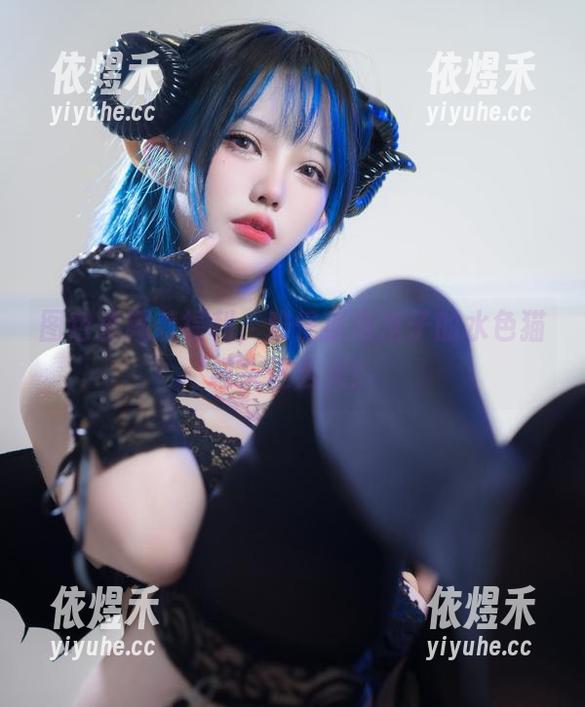 图包里藏着福利，难怪狐洛洛子的水色猫猫头这么火！