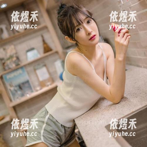 王羽杉 从王羽杉的夏日私拍合集中,我发现了暑假的另一种打开方式!