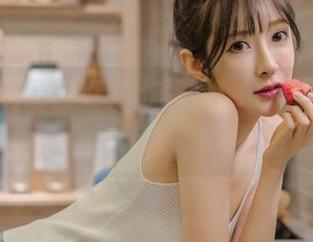 王羽杉的蕾丝连体比基尼，给资源再来一份，你预计会流鼻血吗？