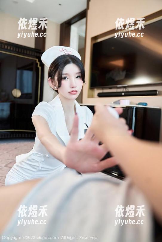 秀人网 - 分享一组疯狂的Milk大萌自拍图集：谁会想到死库水能这么有趣？
