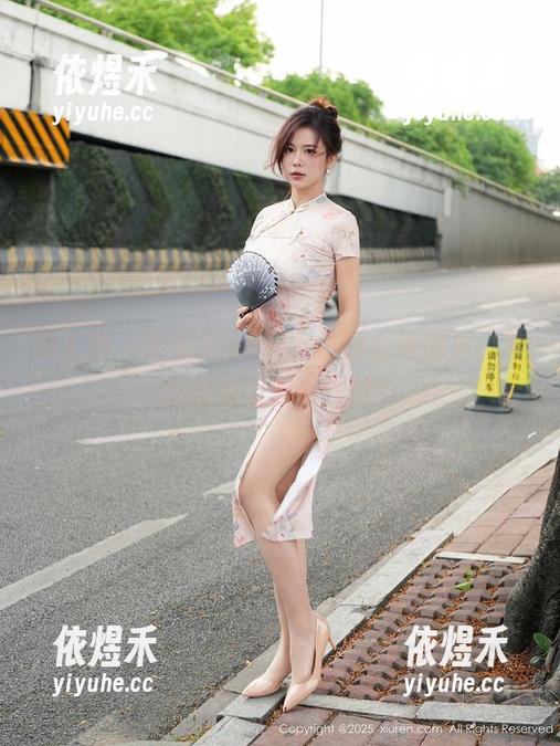 秀人网 - 妮儿Bluelabel的女神图包，真想问她怎么做到的！