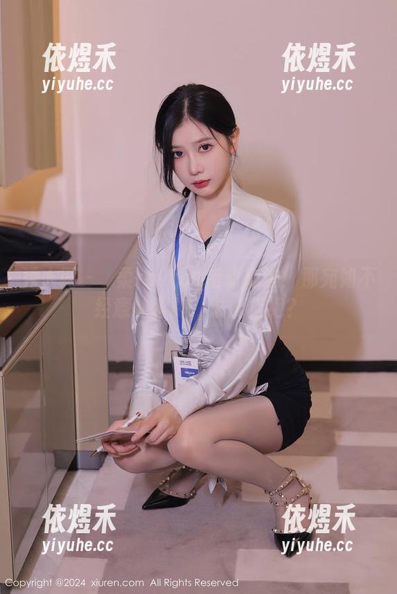 秀人网 - 媃柔rourou运动精选：那宛如不经意的奔跑，谁能拒绝？