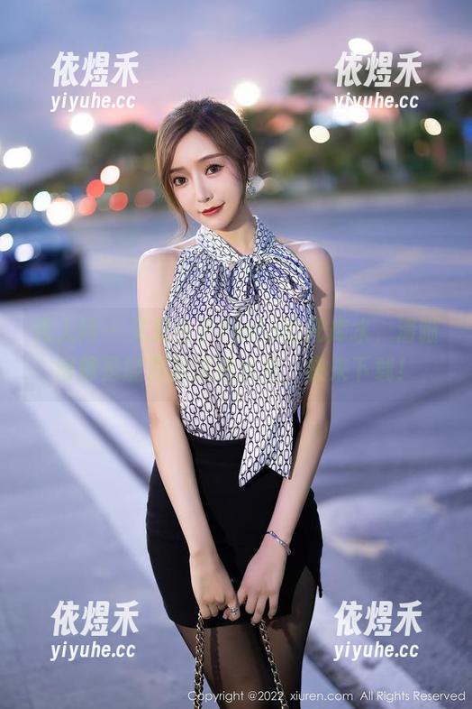 秀人网 - 又见杏子Yada的死库水，清晰得像是能直接跳进水里，快来下载！