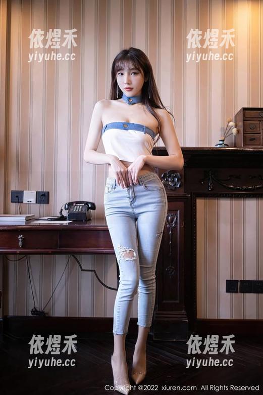 秀人网 - 白裙在线发车，王俪丁小宝贝全程护航，图片谁能抵挡这份美丽？
